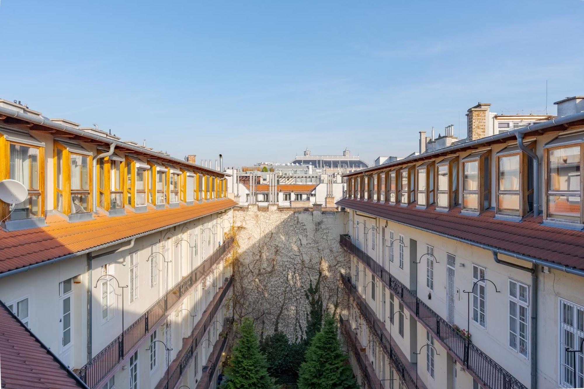 Apartment Courtyard By The Basilica *